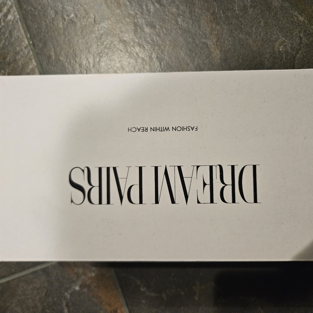 Dream Pairs White Box
